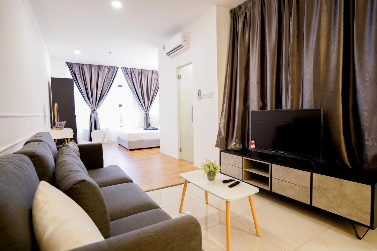 Itcc Manhattan Suites By Pinstay Penampang Exterior foto